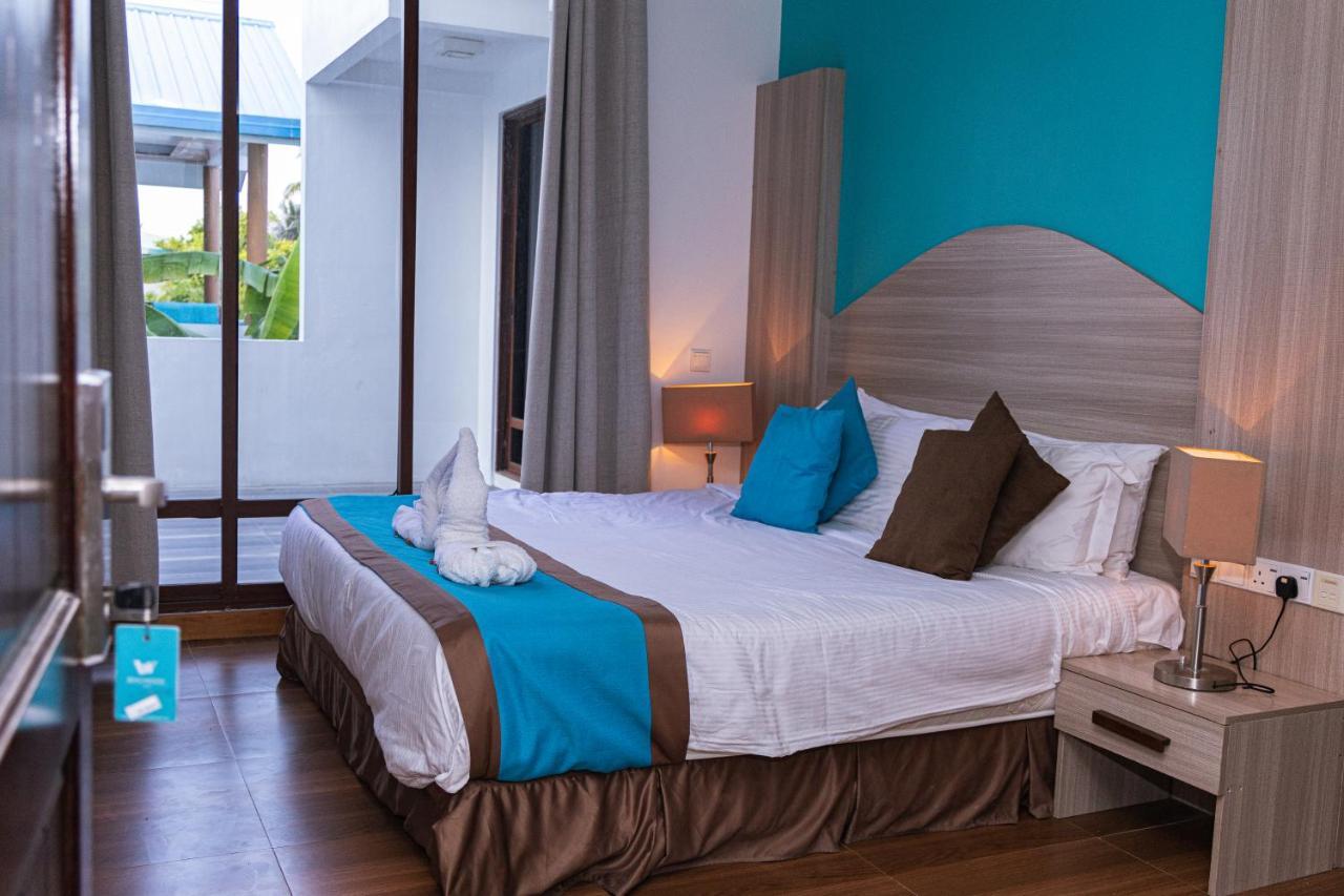 Aquzz Hotel & Spa - Maldives Maafushi Exterior photo