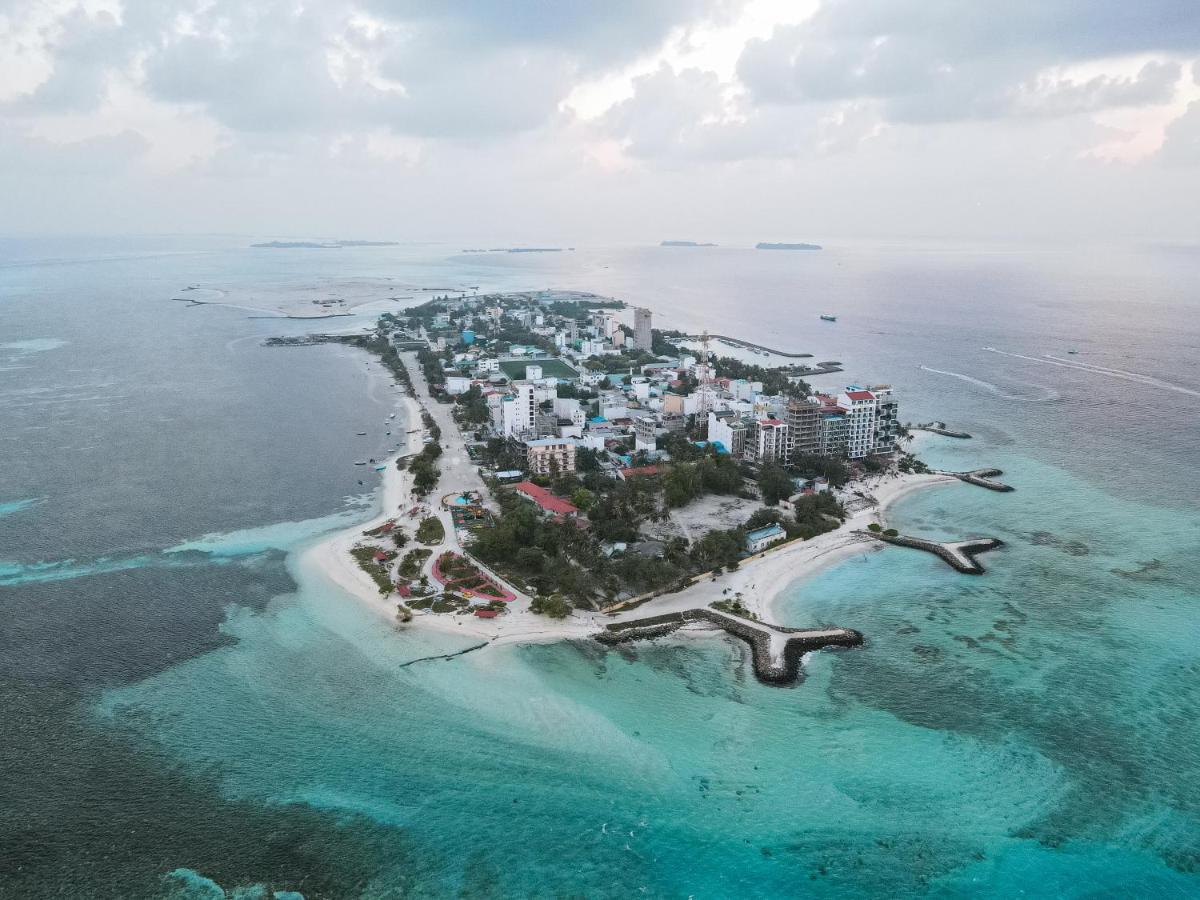 Aquzz Hotel & Spa - Maldives Maafushi Exterior photo