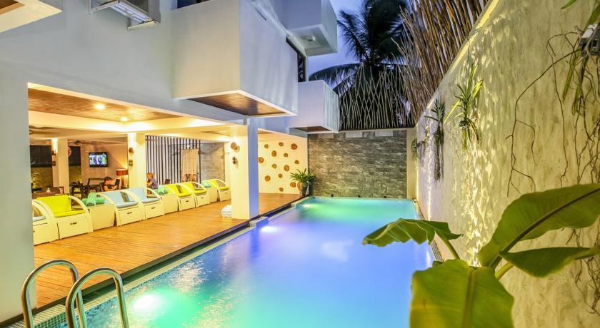 Aquzz Hotel & Spa - Maldives Maafushi Exterior photo